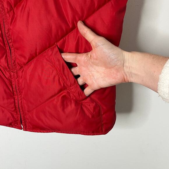 Eddie Bauer Women's Vtg Puffer Vest Jacket M Red Quilted Full Zip Down Insulated - Picture 3 of 7